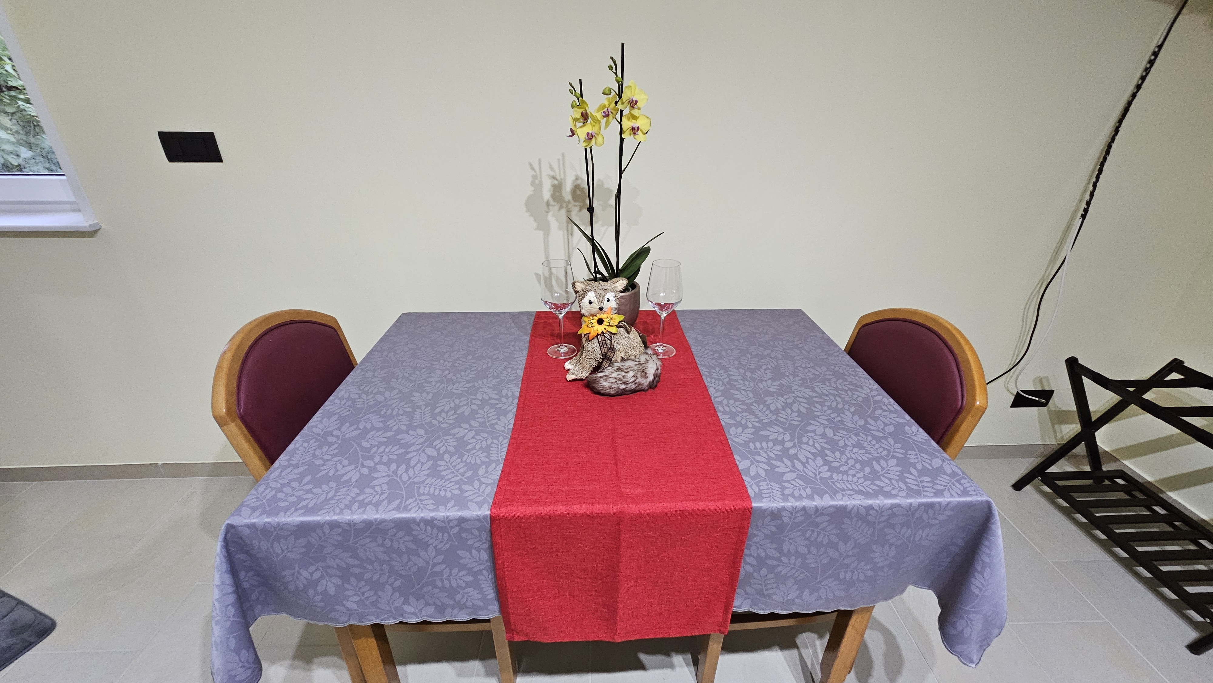Apartment Kompara dining room