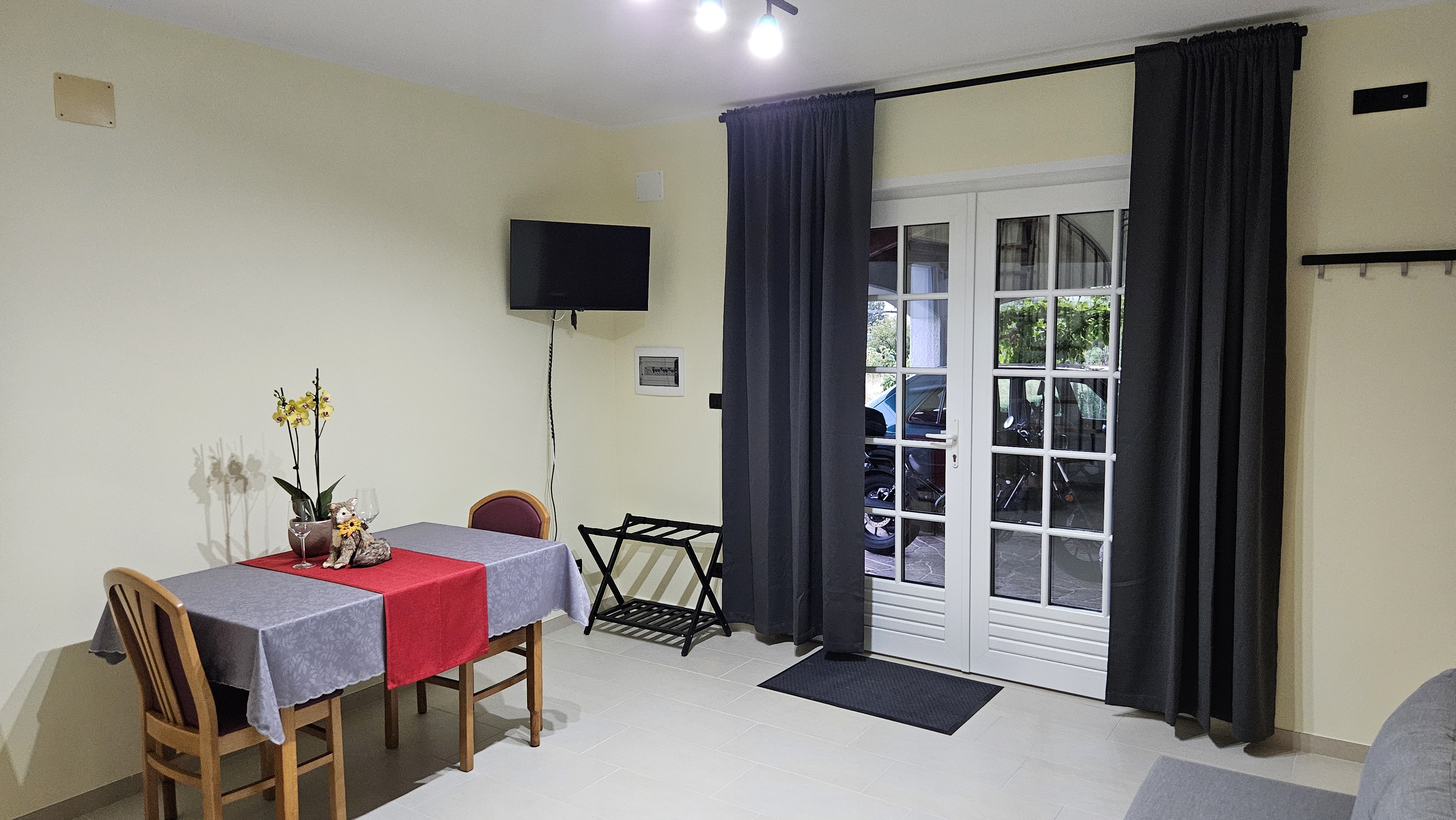 Apartment Kompara living room